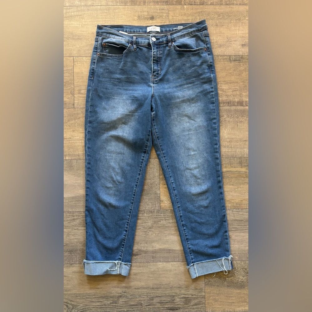Nicole Miller women’s size 10 soho high rise cuff ankle slim medium wash jeans